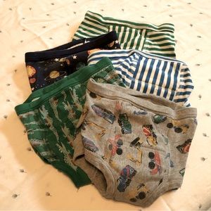 Hanna Andersson Training Unders, set of 5